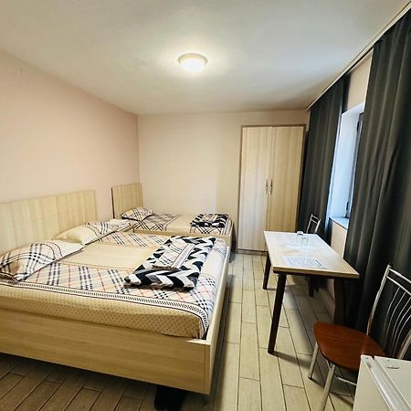 Urban Life Tirana- Economy Rooms Екстер'єр фото