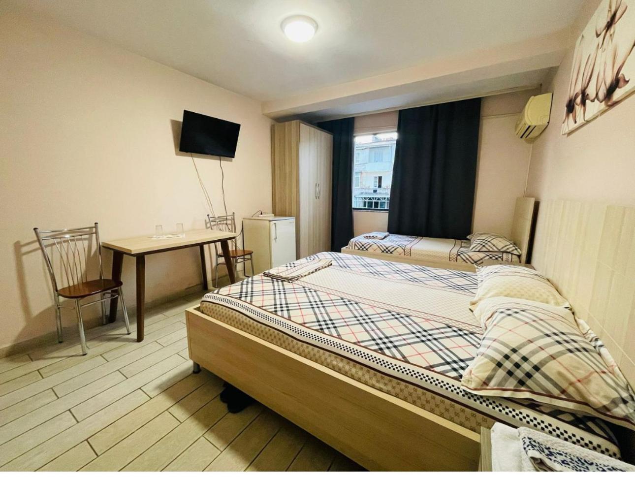 Urban Life Tirana- Economy Rooms Екстер'єр фото